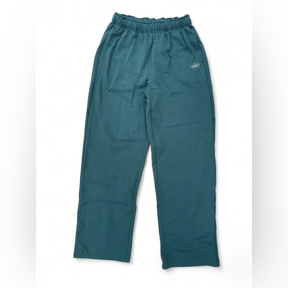 ALO Accolade Straight Leg Sweatpants color: Winter Ivy - Picture 3 of 8